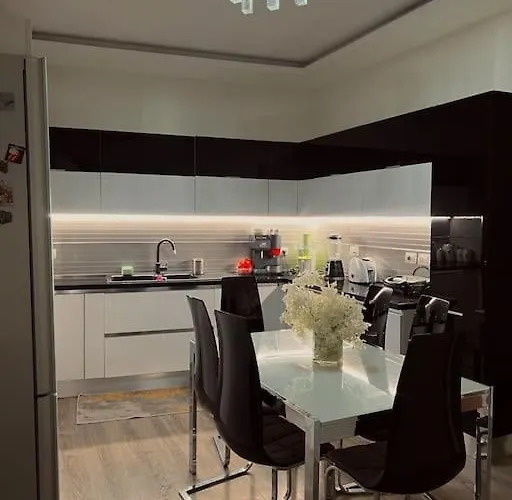 Sunshine ティラナ